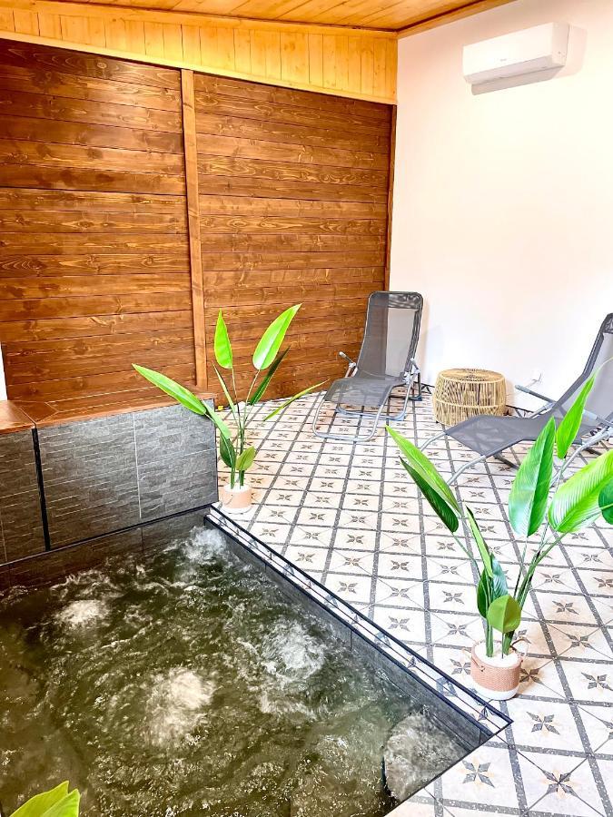 Thermal Apartmanok Raday 4 - Zendaya Hajdúszoboszló Zewnętrze zdjęcie